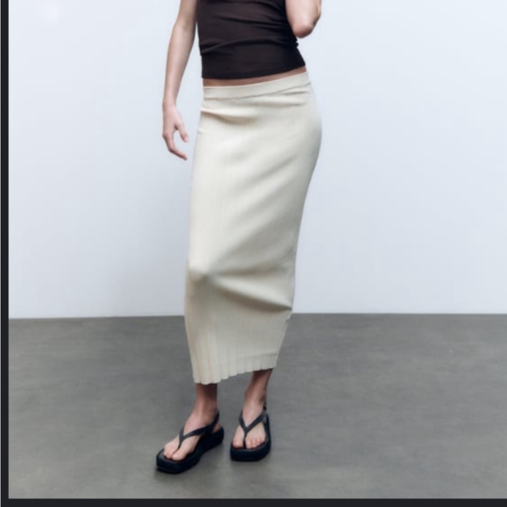 Zara Midi Skirt Beige